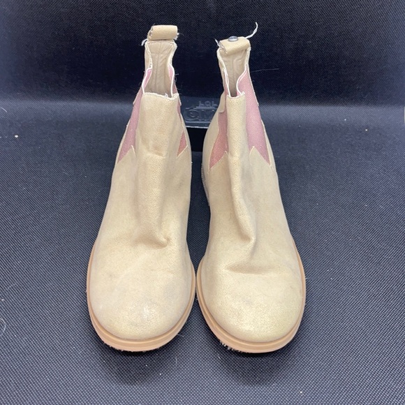tan ankle boots size 3